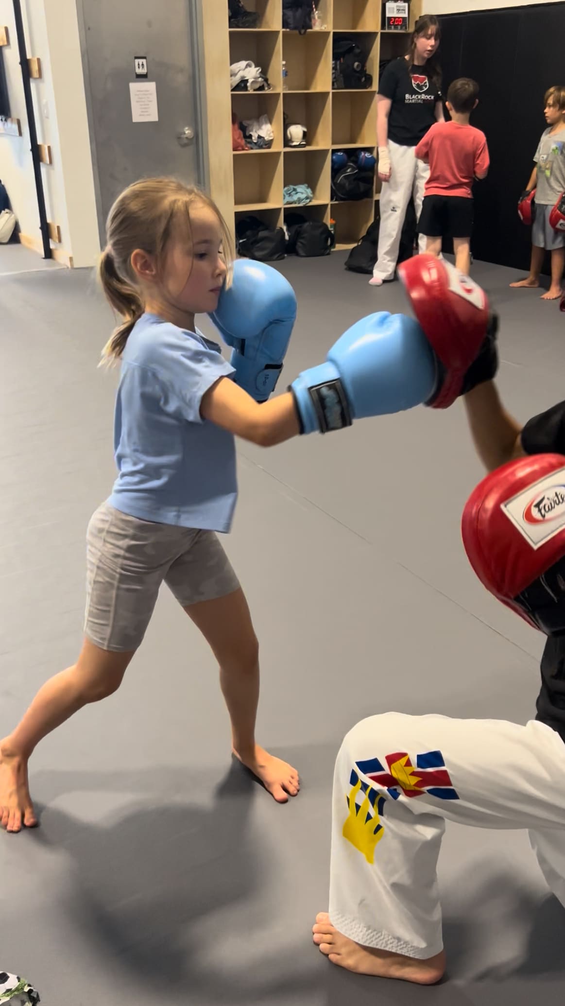 Kids Kickboxing (7-11 Years Old)
